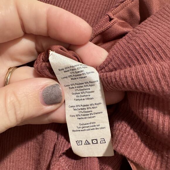 Alo Yoga Rosewood Ribbed Knitted Sports Bra Size Small - Picture 5 of 6